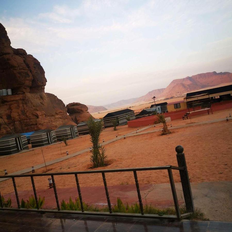 Moon Night Camp Hotel Wadi Rum Ngoại thất bức ảnh